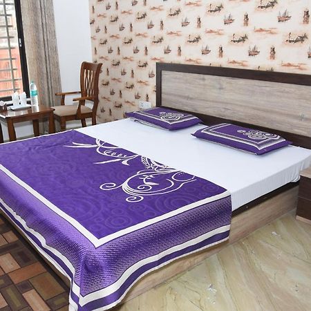 Alakhnanda Guest House Váránaszi Kültér fotó