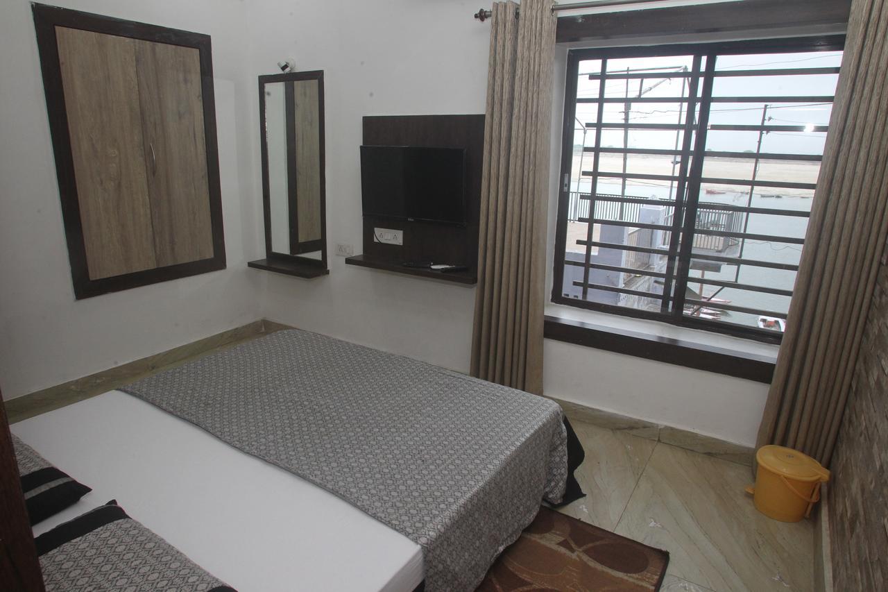 Alakhnanda Guest House Váránaszi Kültér fotó
