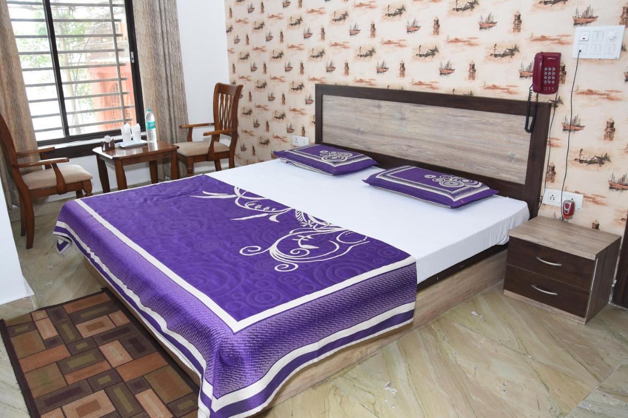 Alakhnanda Guest House Váránaszi Kültér fotó