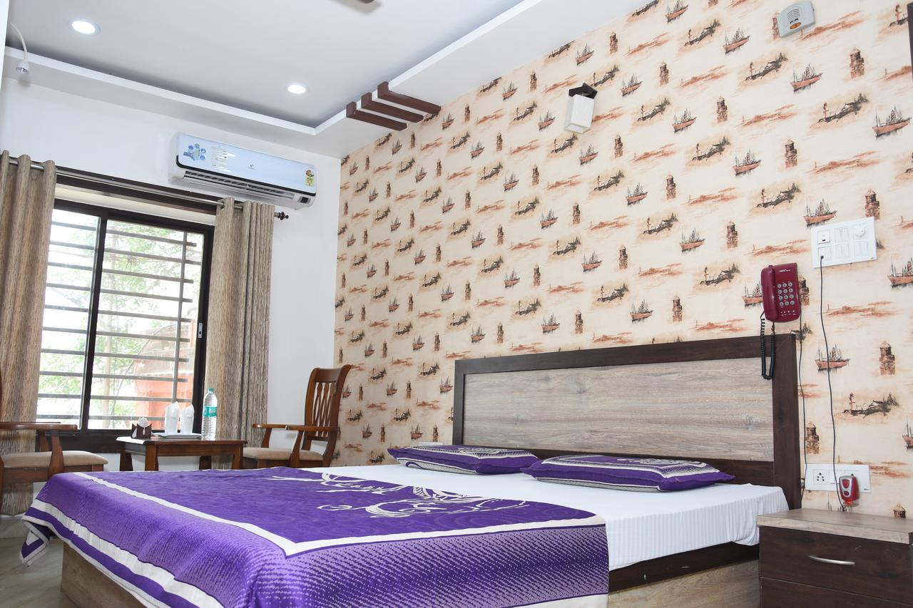Alakhnanda Guest House Váránaszi Kültér fotó