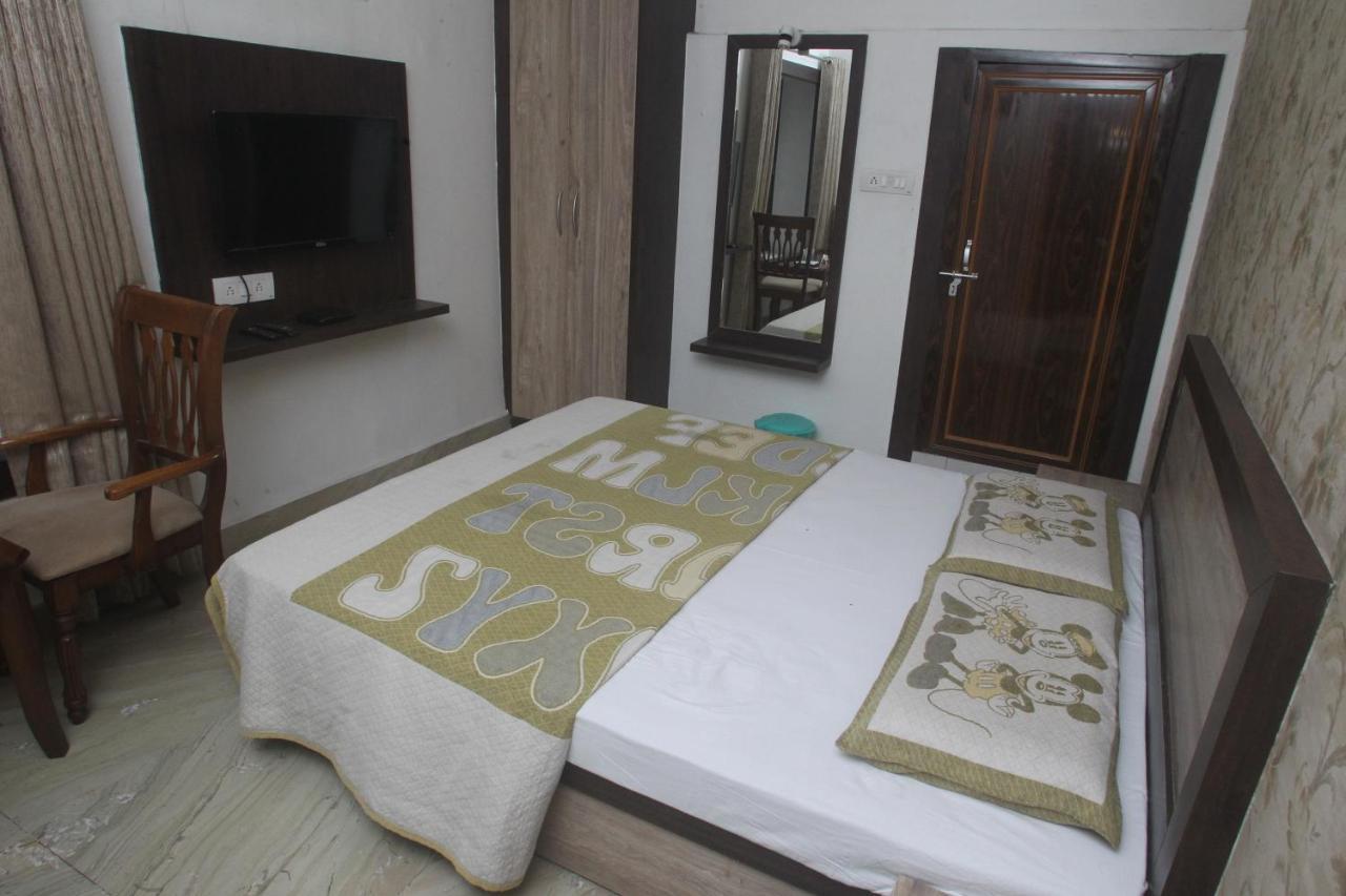 Alakhnanda Guest House Váránaszi Kültér fotó