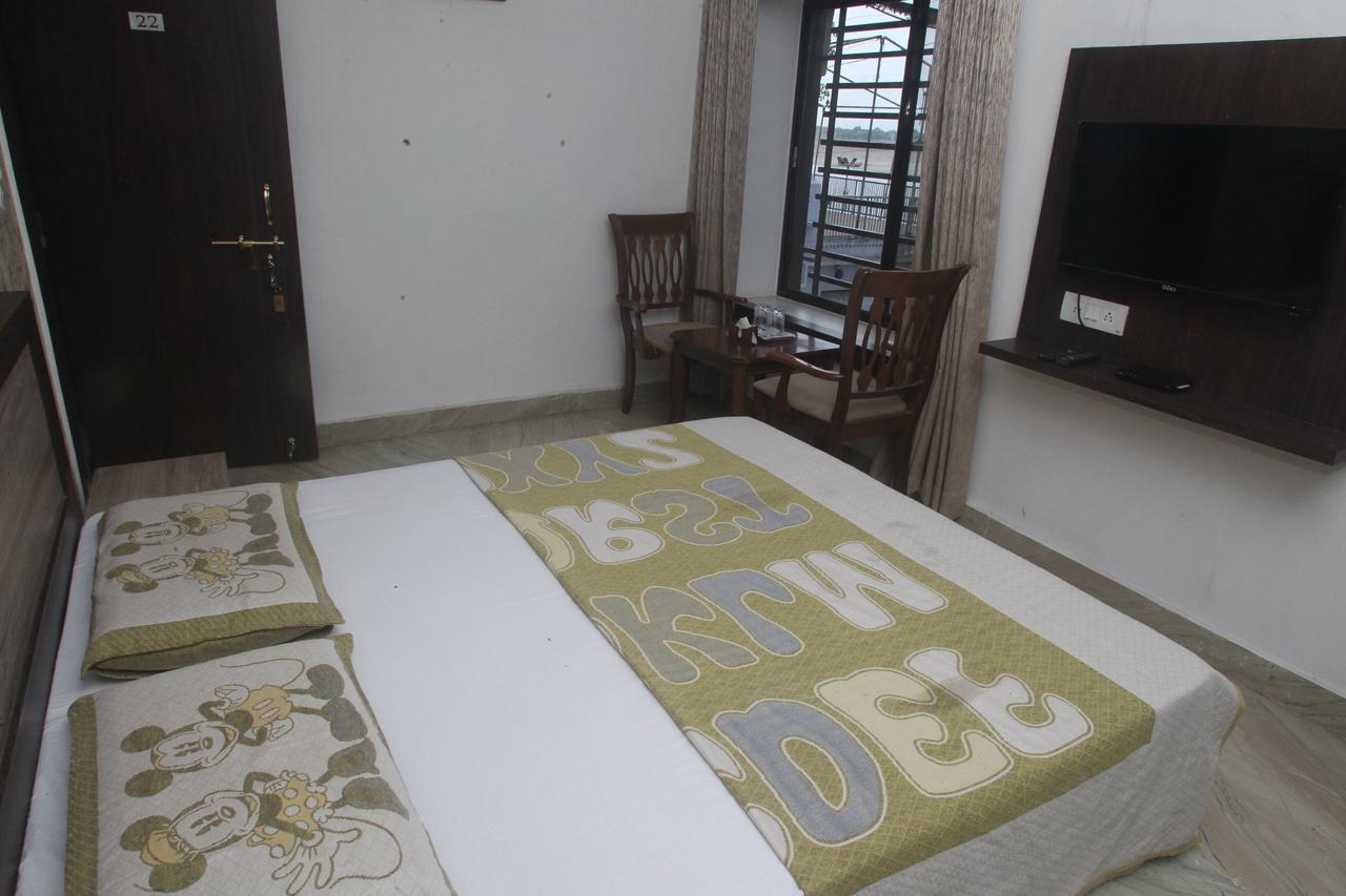Alakhnanda Guest House Váránaszi Kültér fotó